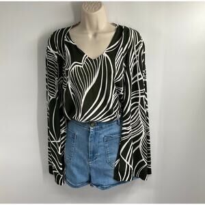 CHICO’S Set Elegant Chic Top & Cardigan Small to Medium Olive Green Leaf